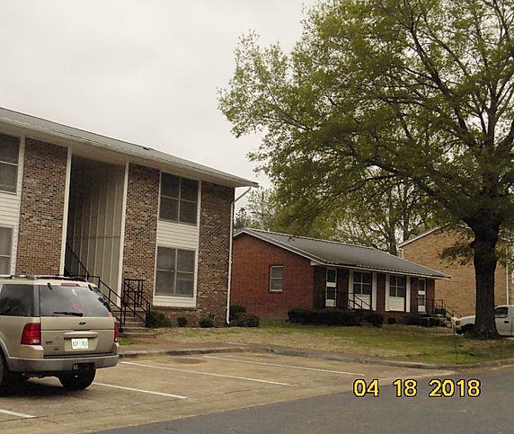 Photo of Oak Terrace Apartments